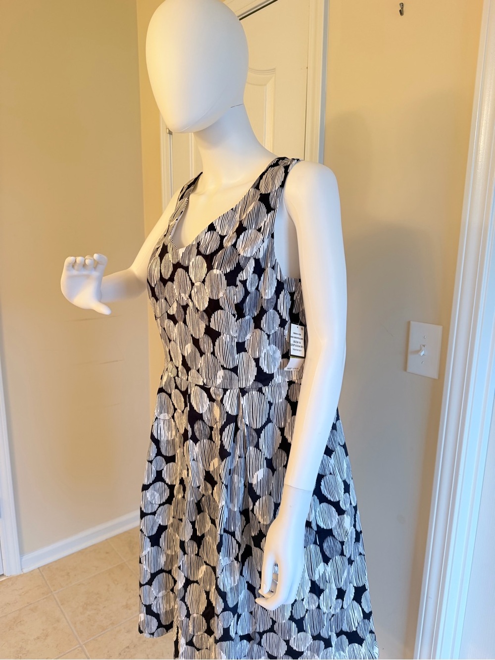 NWT Nine West $80 Cotton Navy White Printed VNeck Sleeveless A-Line Dress Size14 - Picture 7 of 10